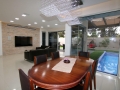 villas for sale in Ra'anana. 